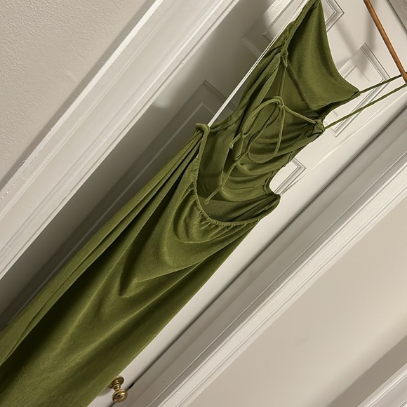 Princess Polly Size 8 olive green cutout maxi dress great condition - Picture 2 of 3